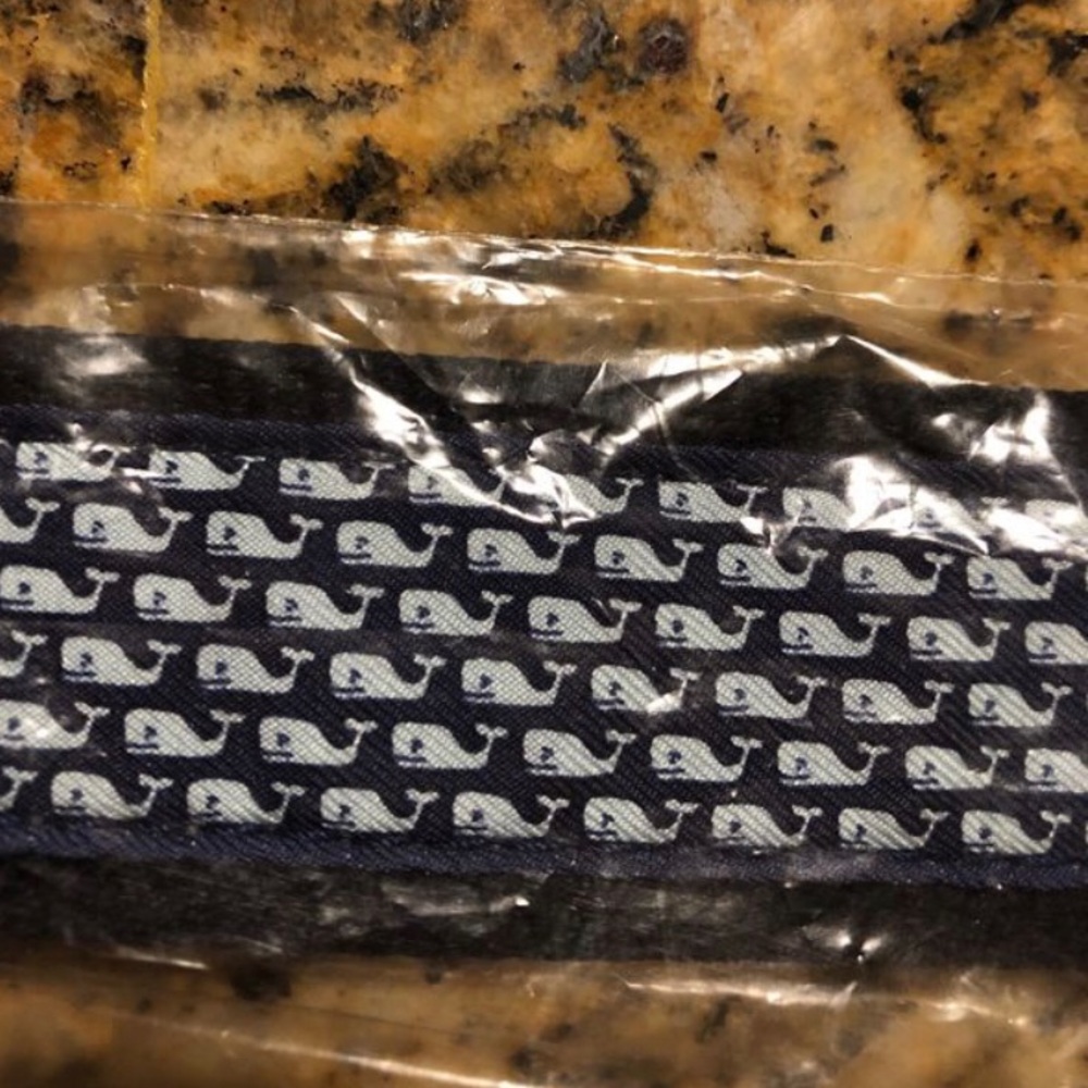 NWT Vineyard Vines men's belt